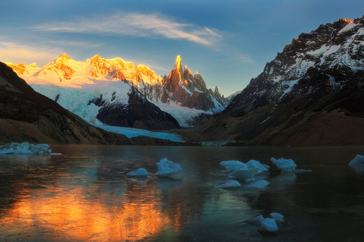 modern-3-piece-aluminium-print-morning-light-at-cerro-torre