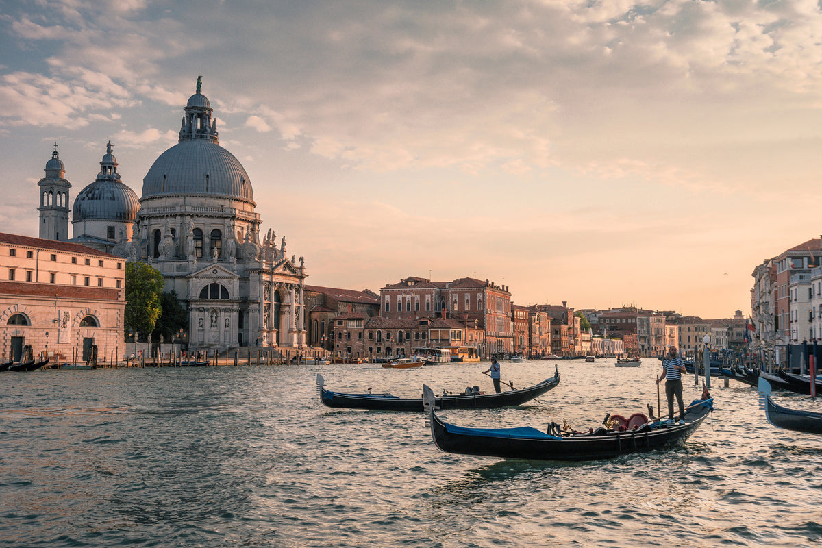 3-piece-canvas-print-at-the-canal-of-venice