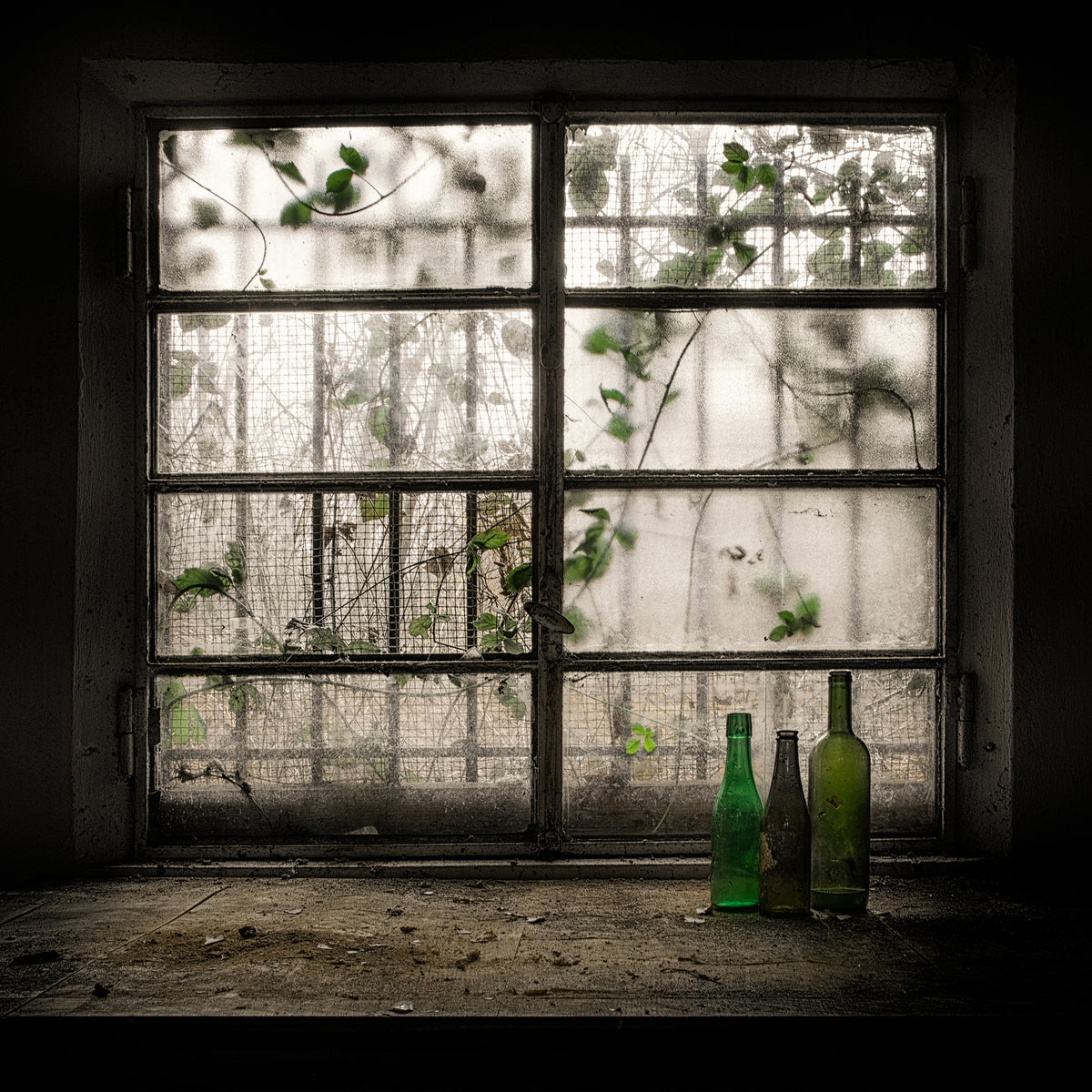 4-piece-canvas-print-still-life-with-glass-bottle