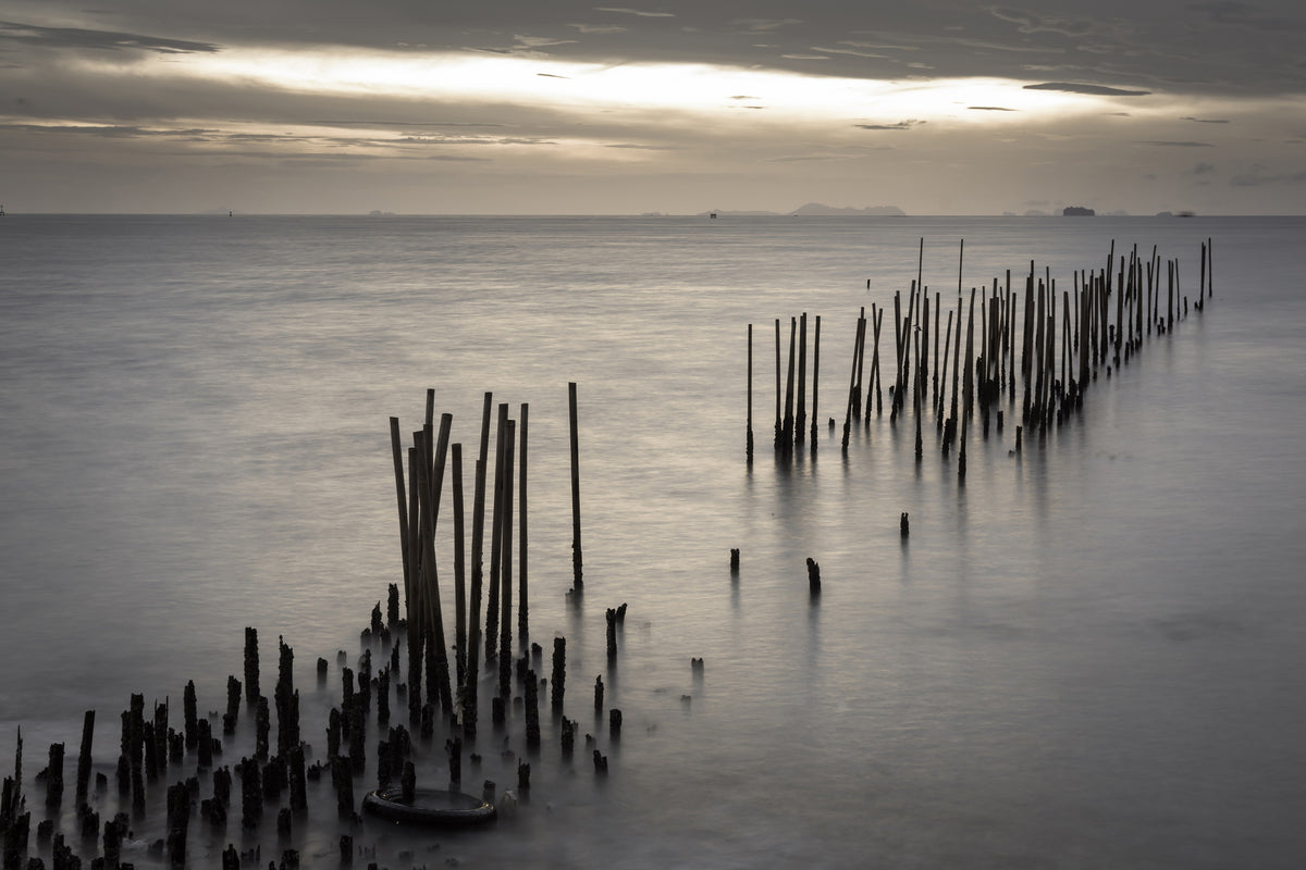 framedcanvas-print-the-sea-and-the-tear