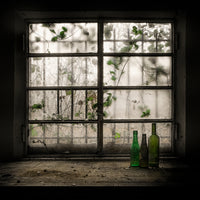 4-piece-aluminium-print-still-life-with-glass-bottle
