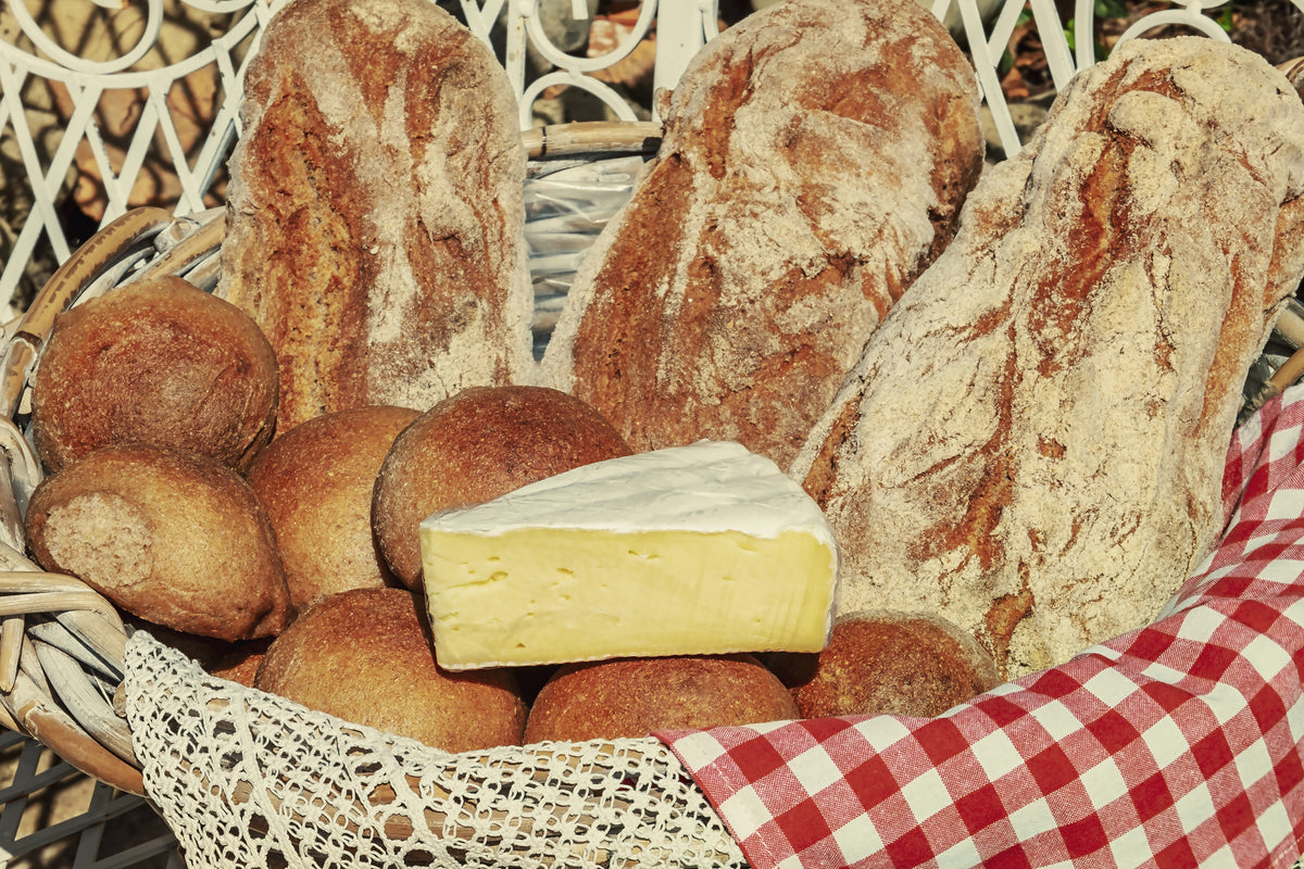framedposter-print-picnic-bread-basket