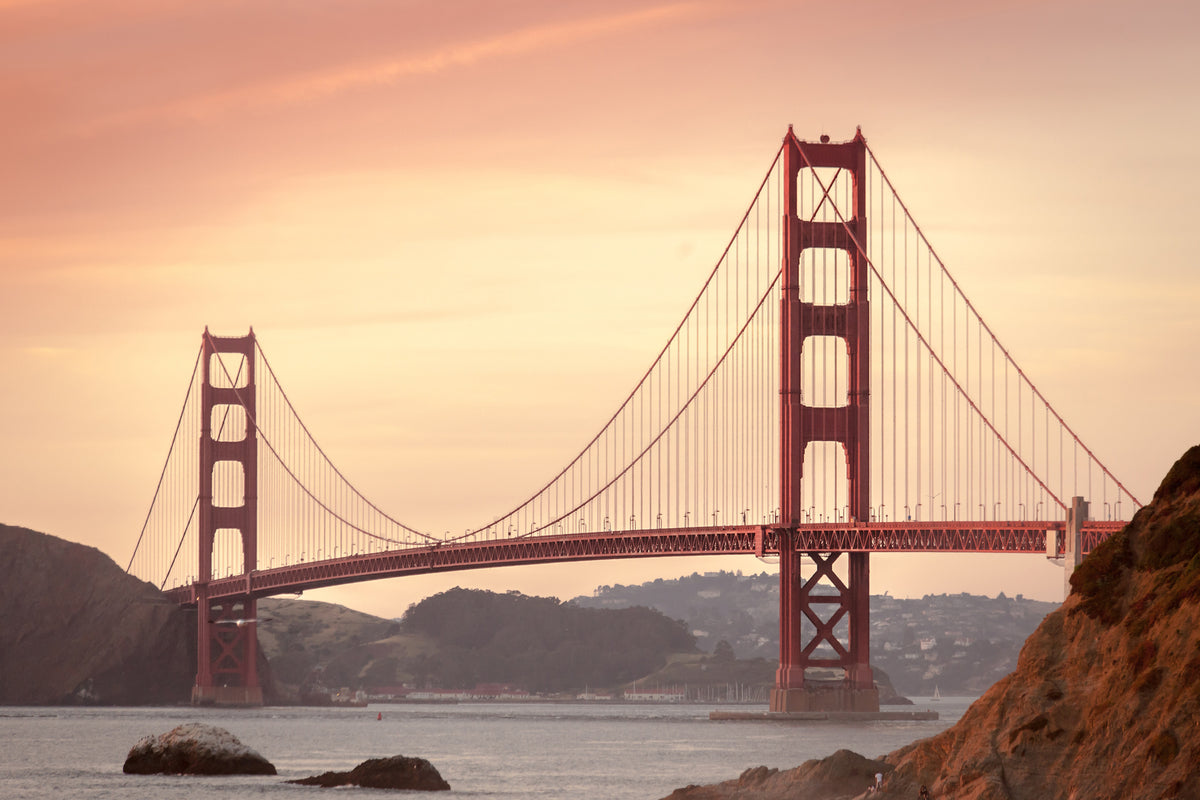 acrylic-print-golden-gate-bridge-in-the-evening-light