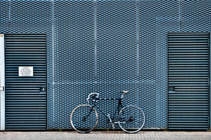 aluminium-print-no-bikes-please-x