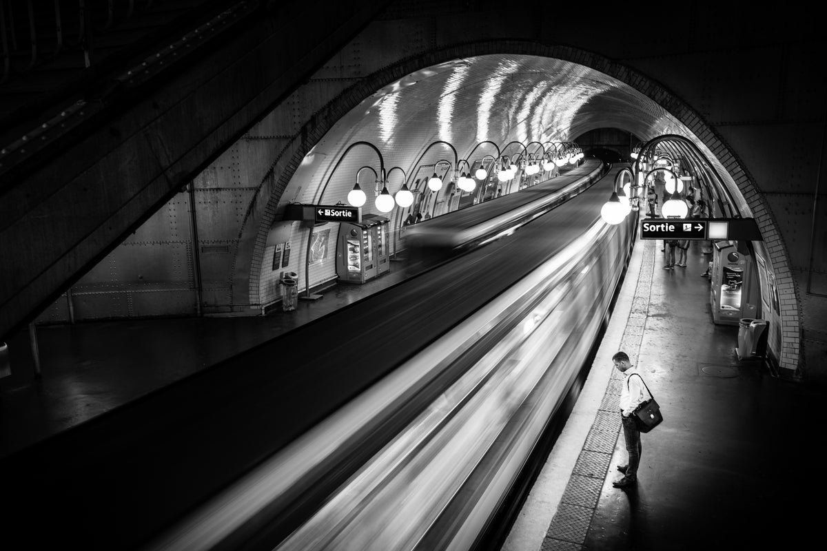 modern-3-piece-acrylic-print-paris-metro