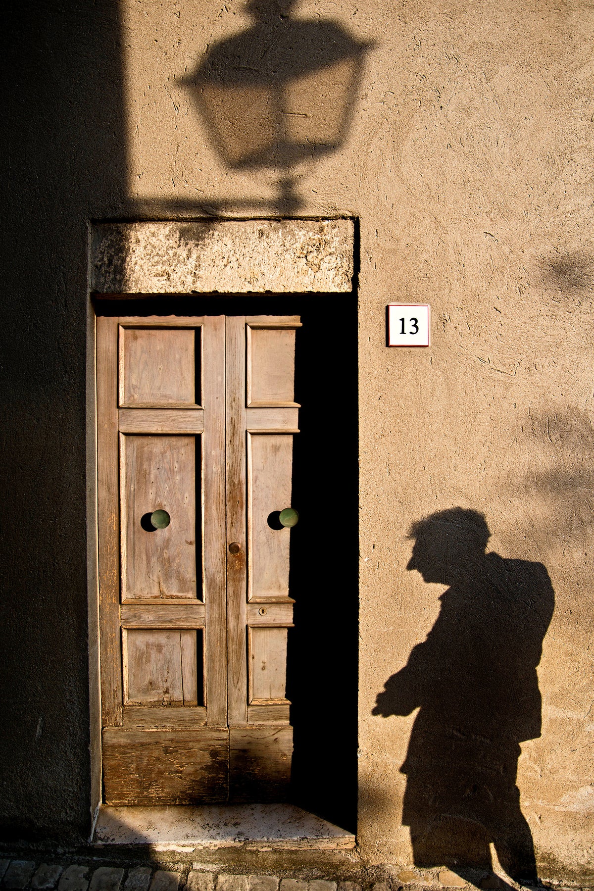 framedposter-print-street-and-shadow