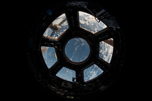 framedposter-print-a-look-from-the-iss