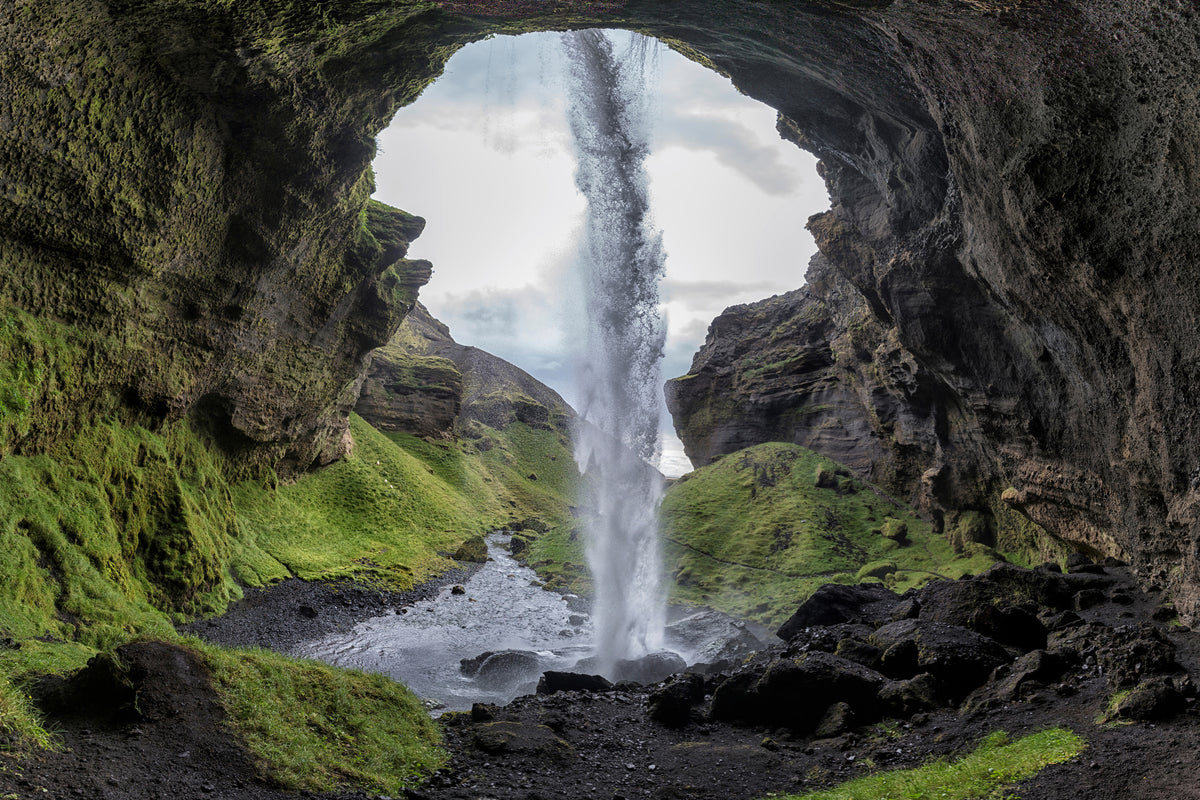 modern-3-piece-aluminium-print-hidden-waterfall
