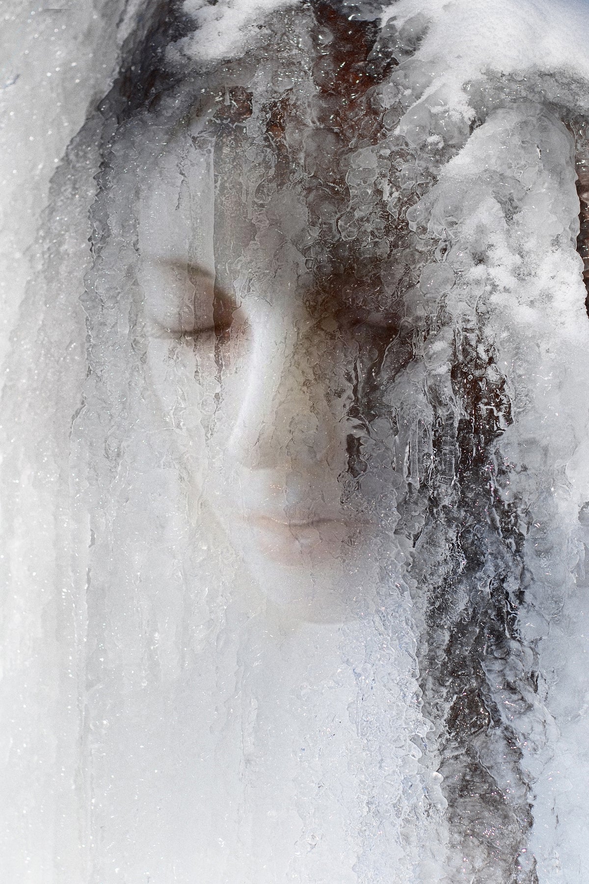 framedcanvas-print-ice-queen