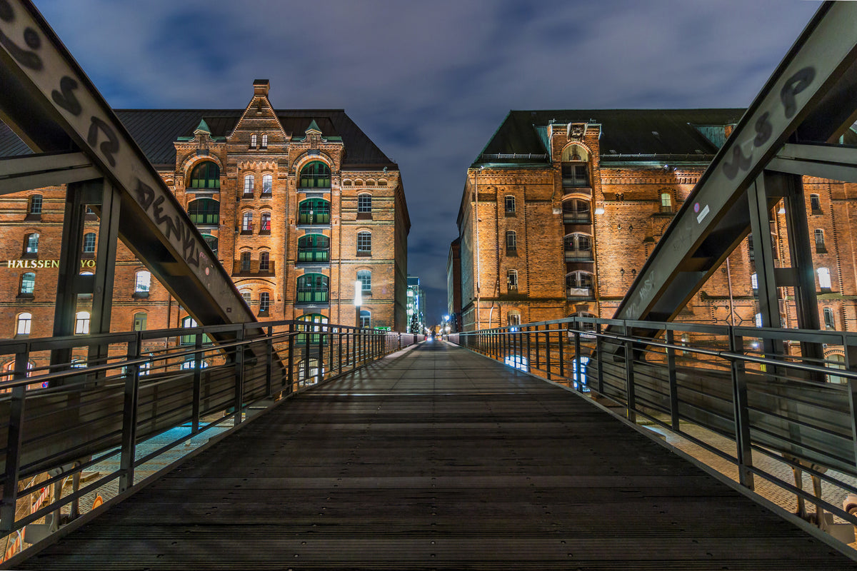 modern-3-piece-canvas-print-on-the-long-bridge