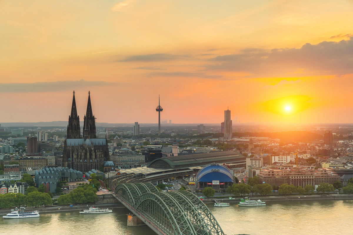 3-piece-acrylic-print-skyline-cologne-at-sunset