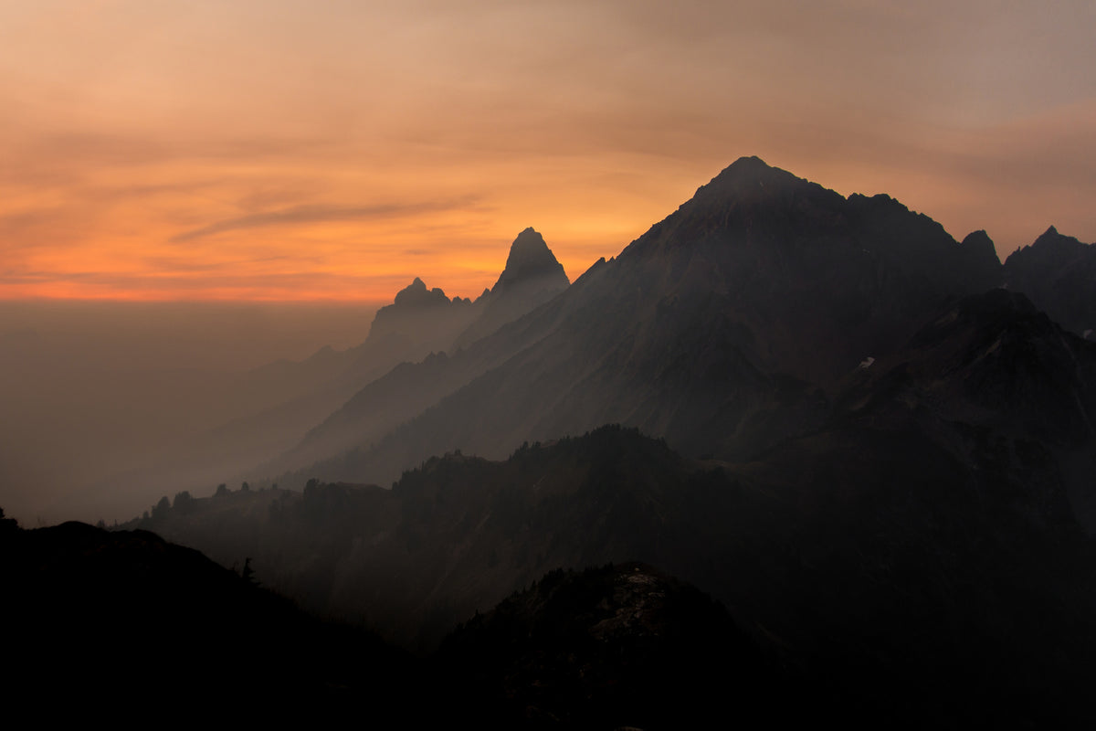 framedcanvas-print-evening-mood-in-the-mountains