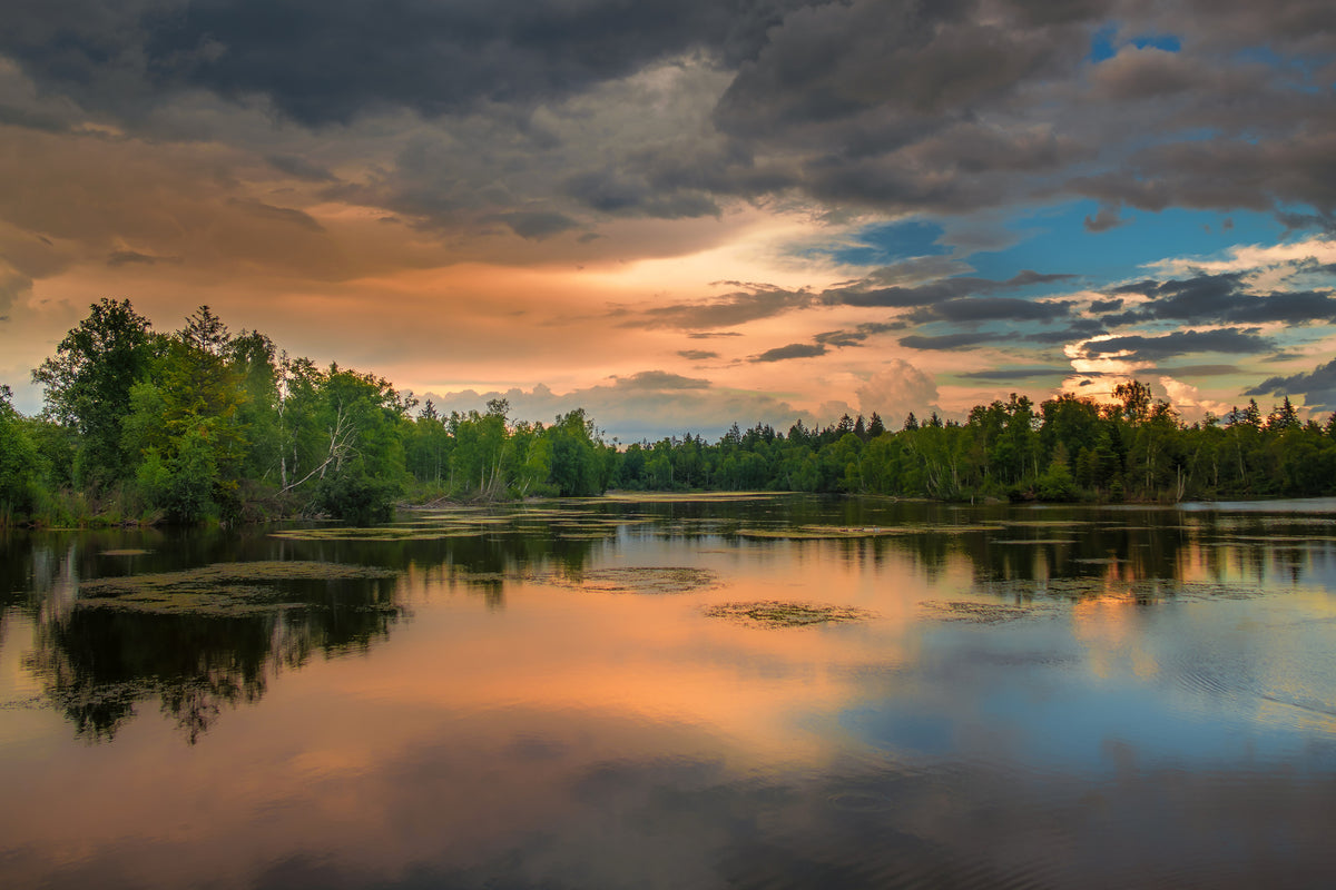 canvas-print-mystic-lake