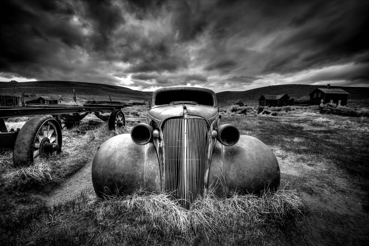 3-piece-aluminium-print-too-old-to-drive