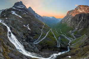 framedcanvas-print-trollstigen