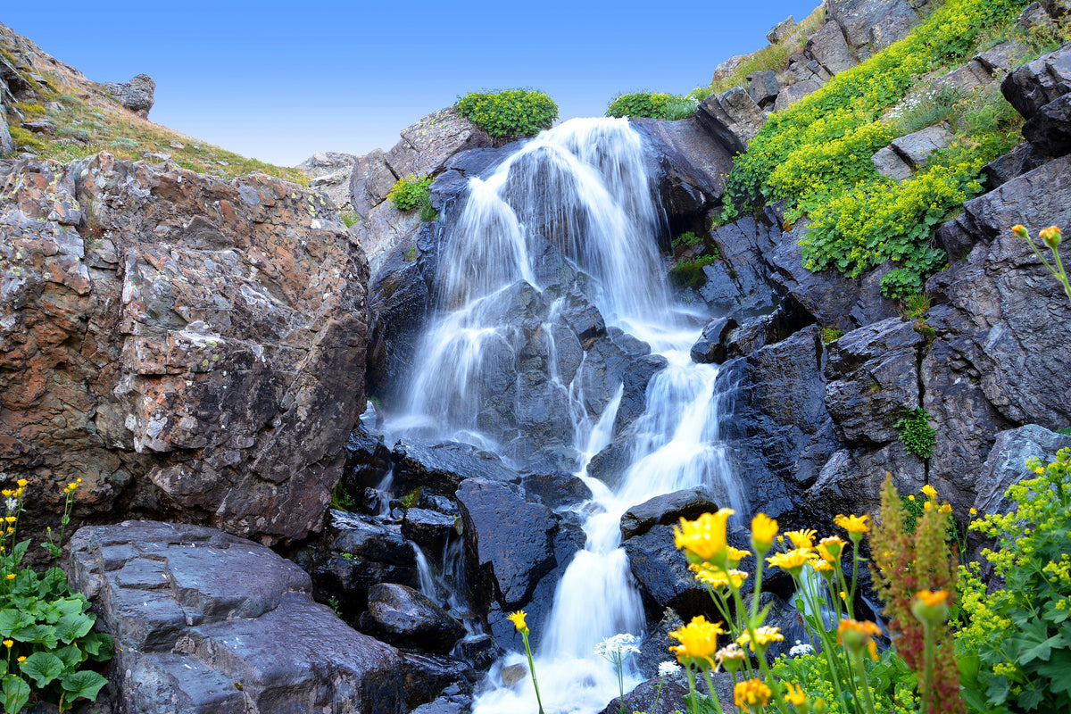modern-3-piece-canvas-print-moving-waterfall