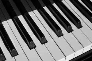 framedcanvas-print-close-up-piano