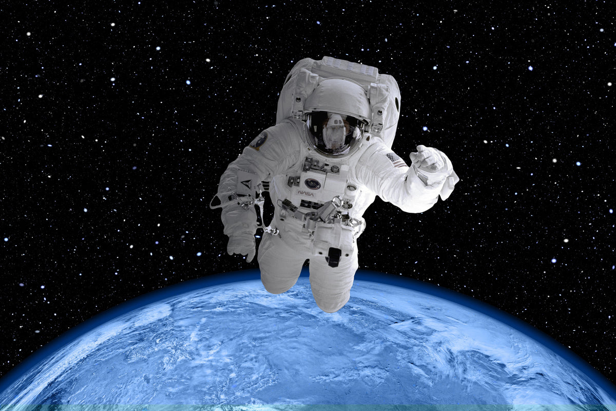 framedposter-print-in-the-spacesuit