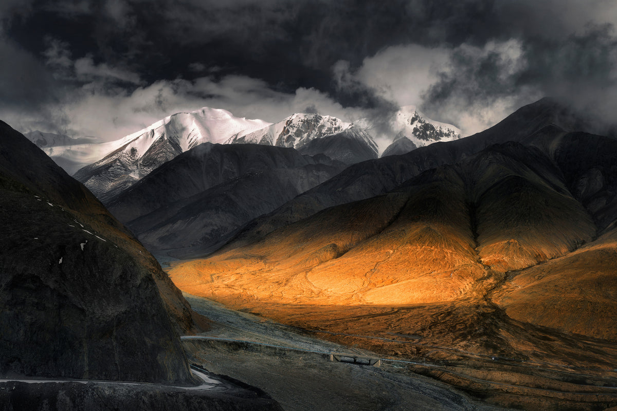 3-piece-canvas-print-a-bend-to-light
