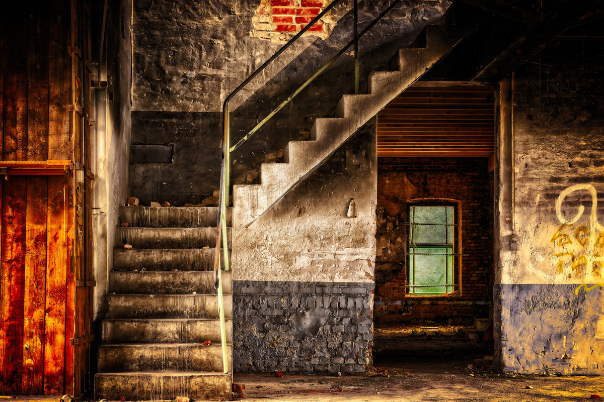 aluminium-print-abandoned-stairs
