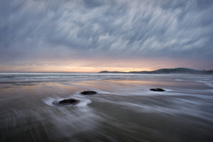 framedcanvas-print-windy-dawn-at-koekohe-beach
