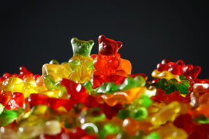 3-piece-acrylic-print-colorful-gummy-bears