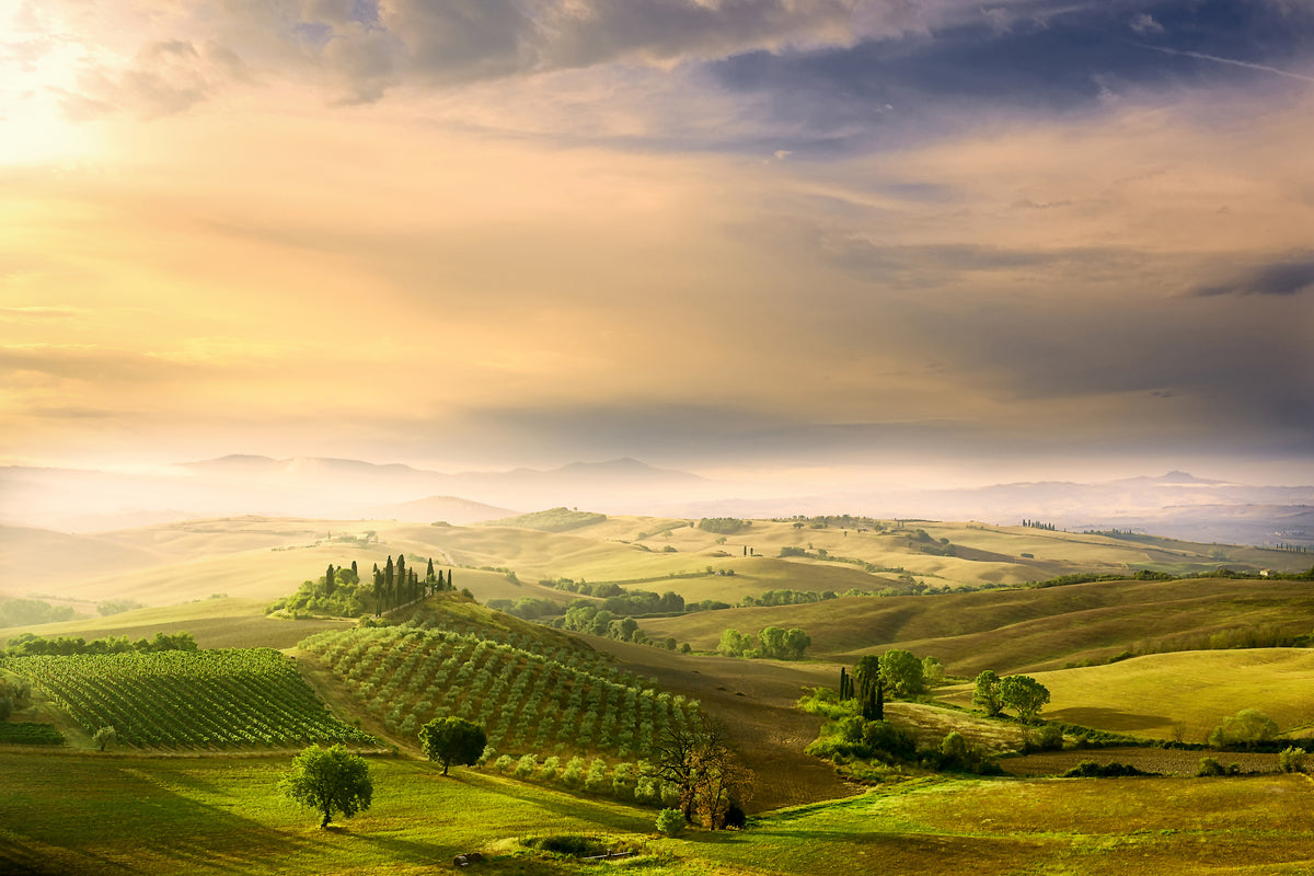 framedposter-print-podere-belvedere-sunrise