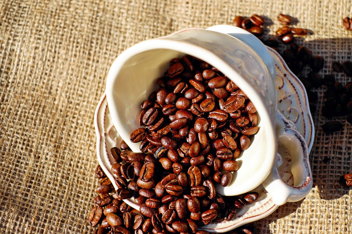 3-piece-aluminium-print-coffee-beans-in-the-cup